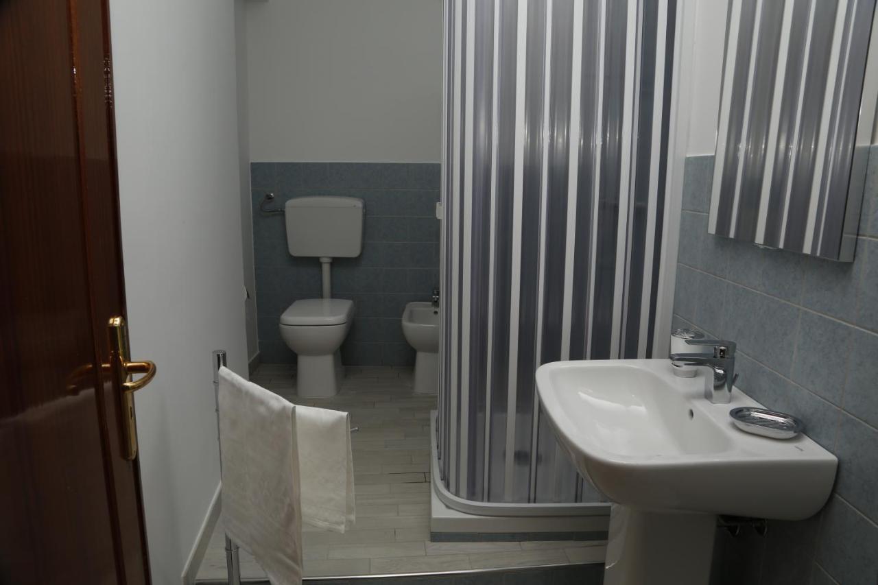 B&B Al Centro Nicosia Bagian luar foto
