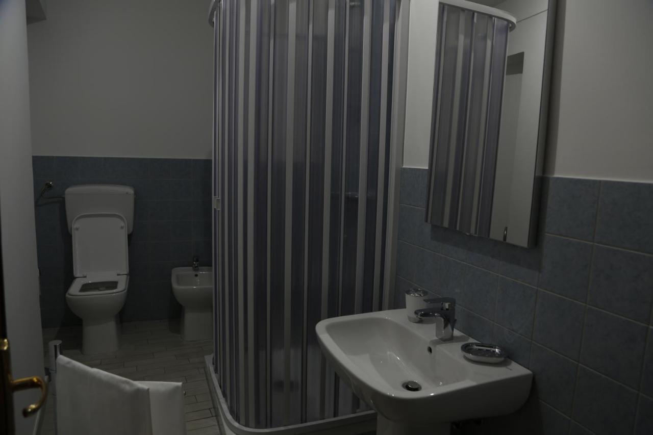 B&B Al Centro Nicosia Bagian luar foto